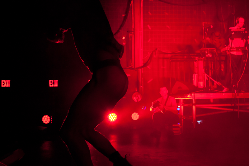 Illustration for article titled FISCHERSPOONER @ BROOKLYN STEEL